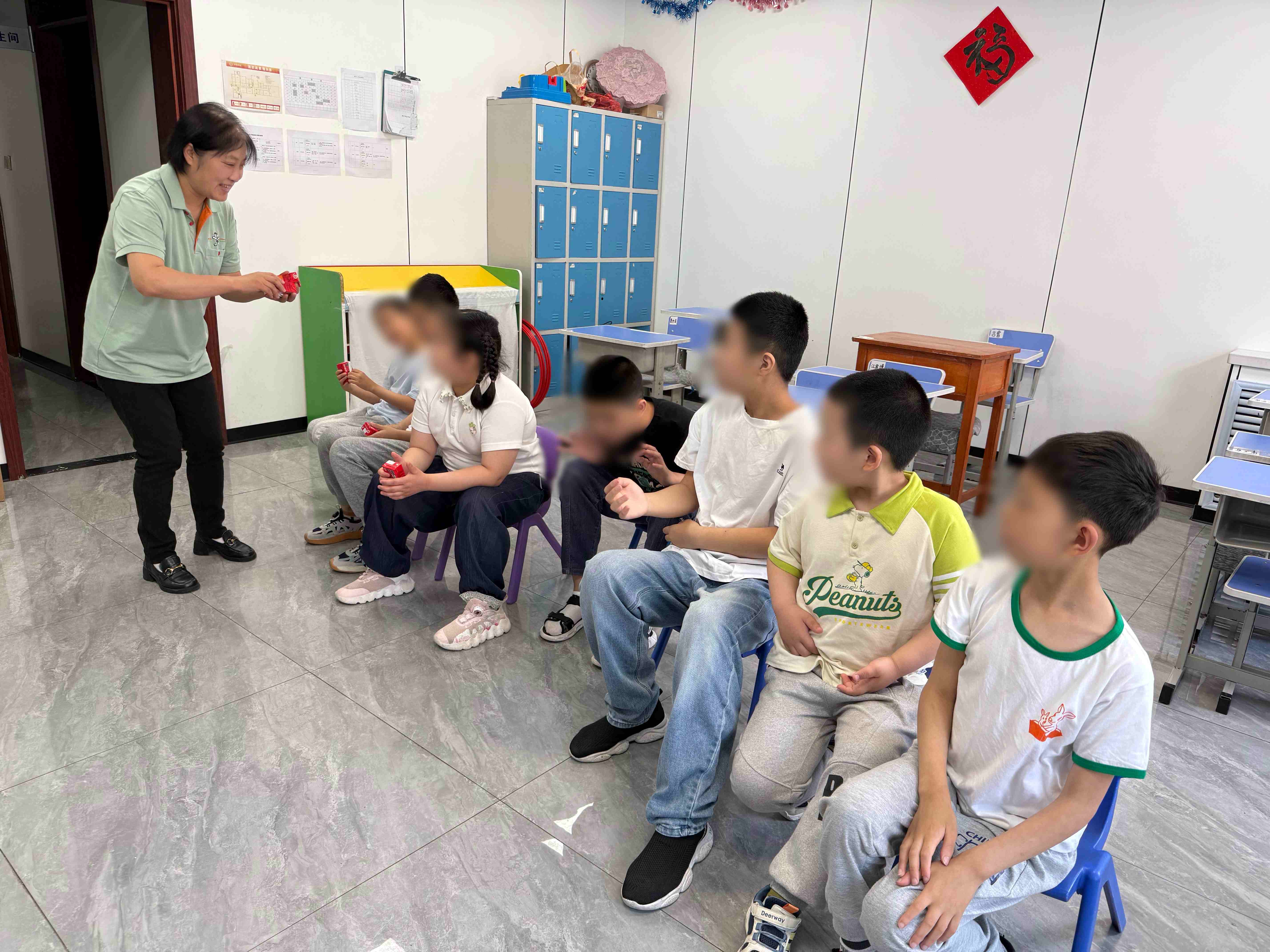 甜蜜延续 情暖童心——旺旺集团长春公司再次走进育龙特教学校开展爱心捐赠